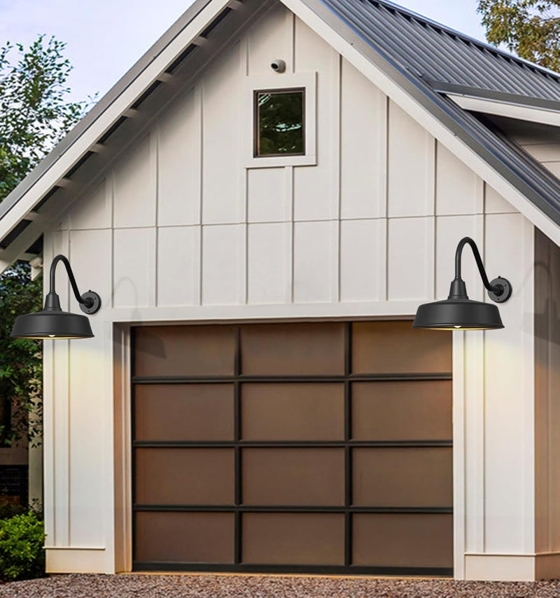 Dusk to Dawn Gooseneck Barn Light – Matte Black Outdoor Wall Fixture