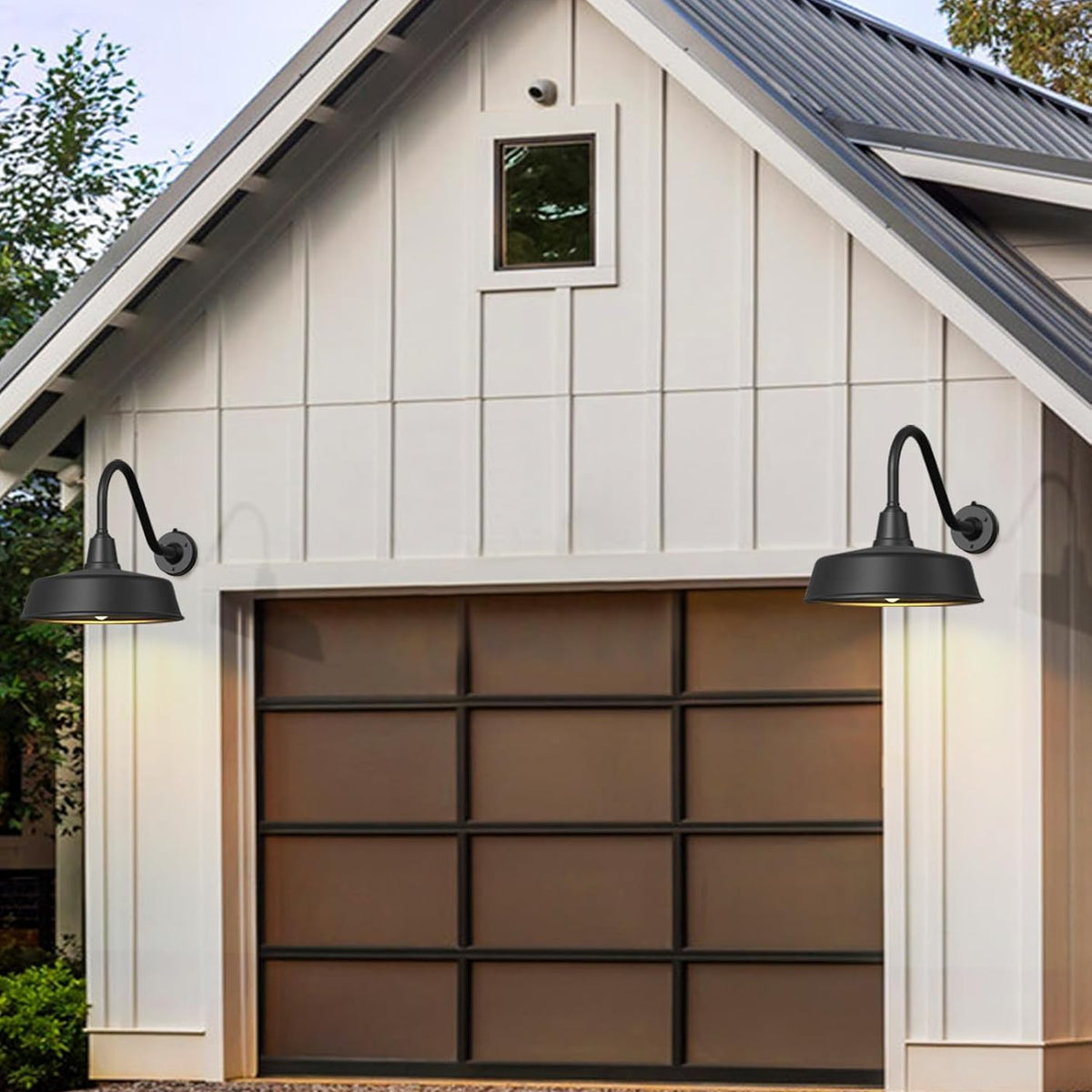Dusk to Dawn Gooseneck Barn Light – Matte Black Outdoor Wall Fixture