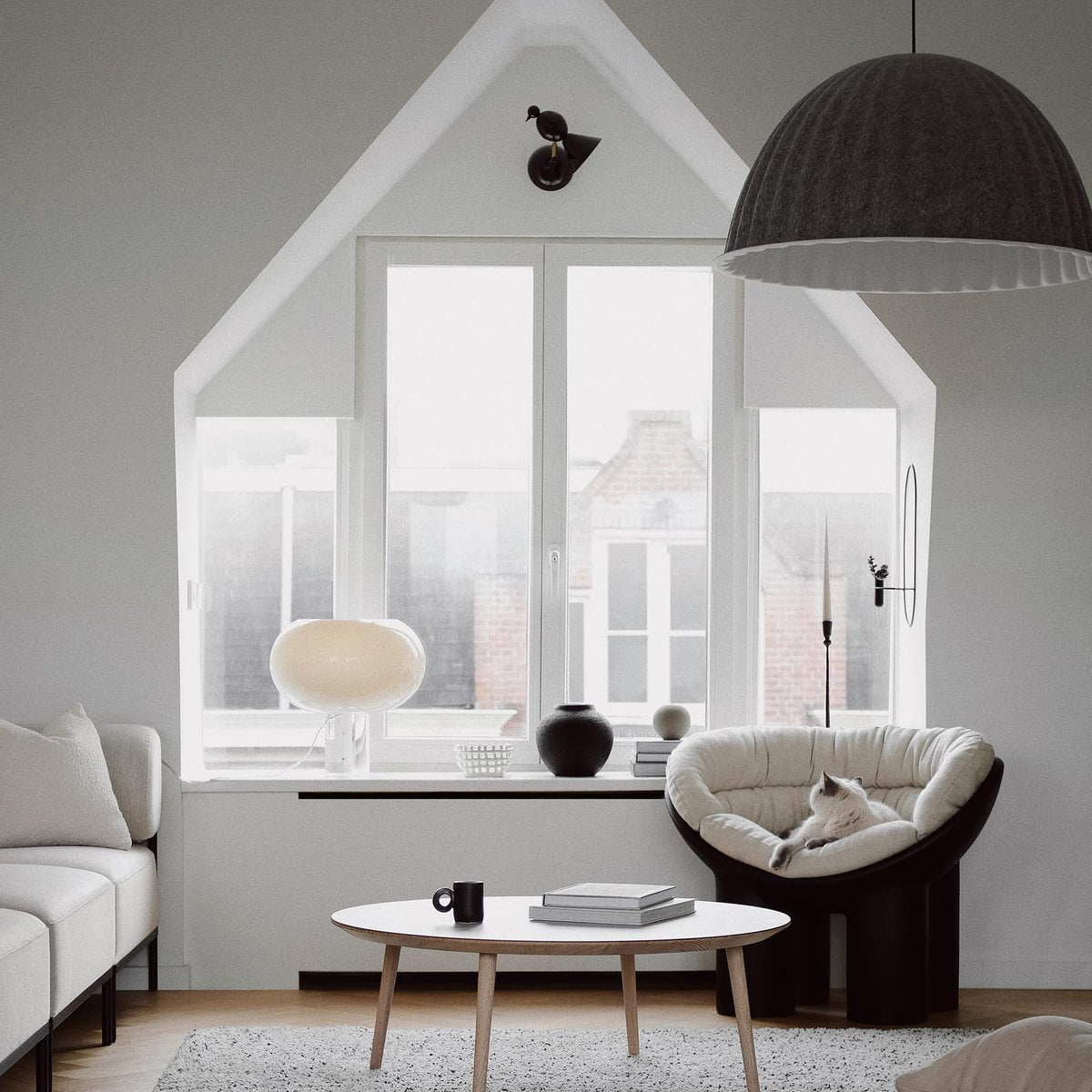 Buds Table Lamp