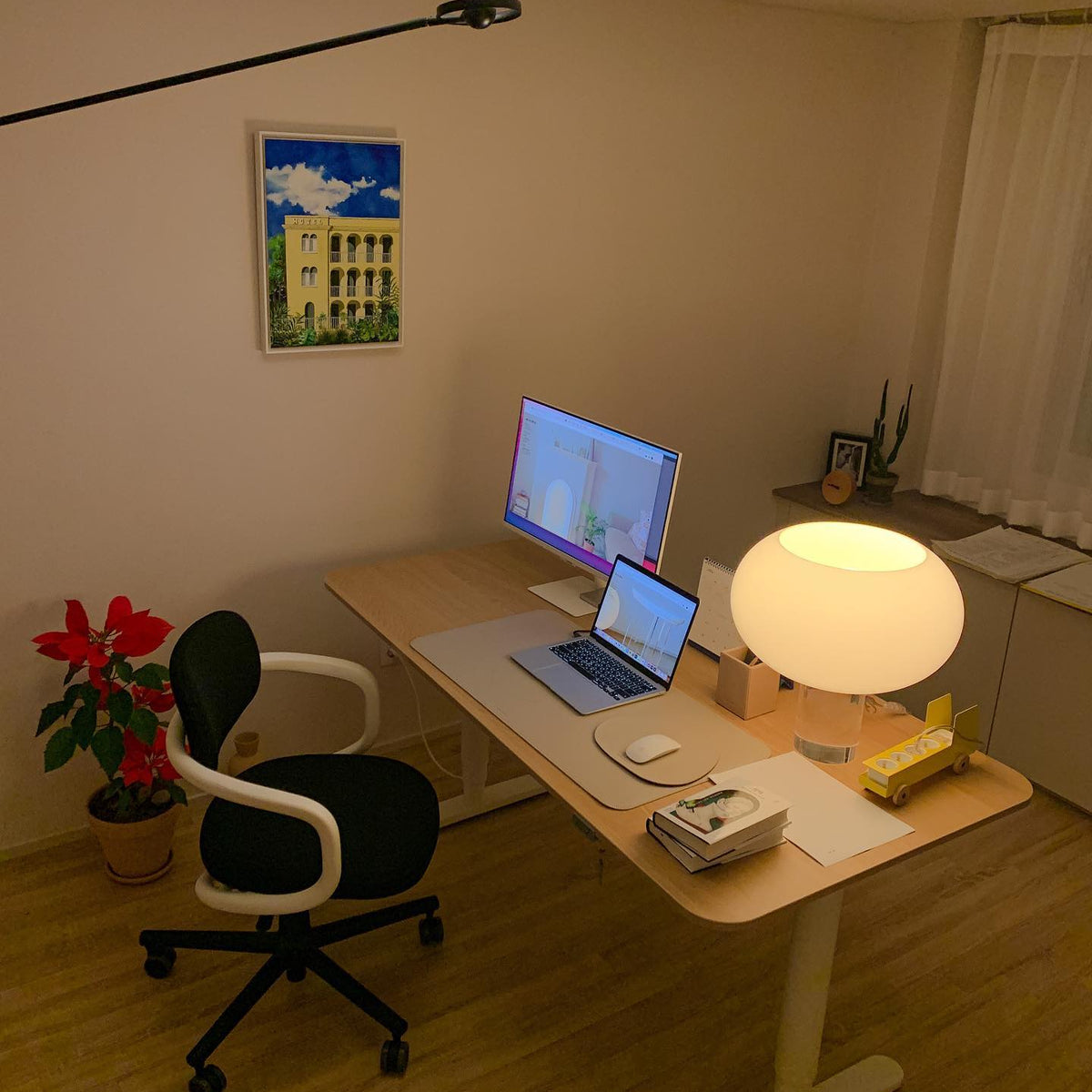 Buds Table Lamp