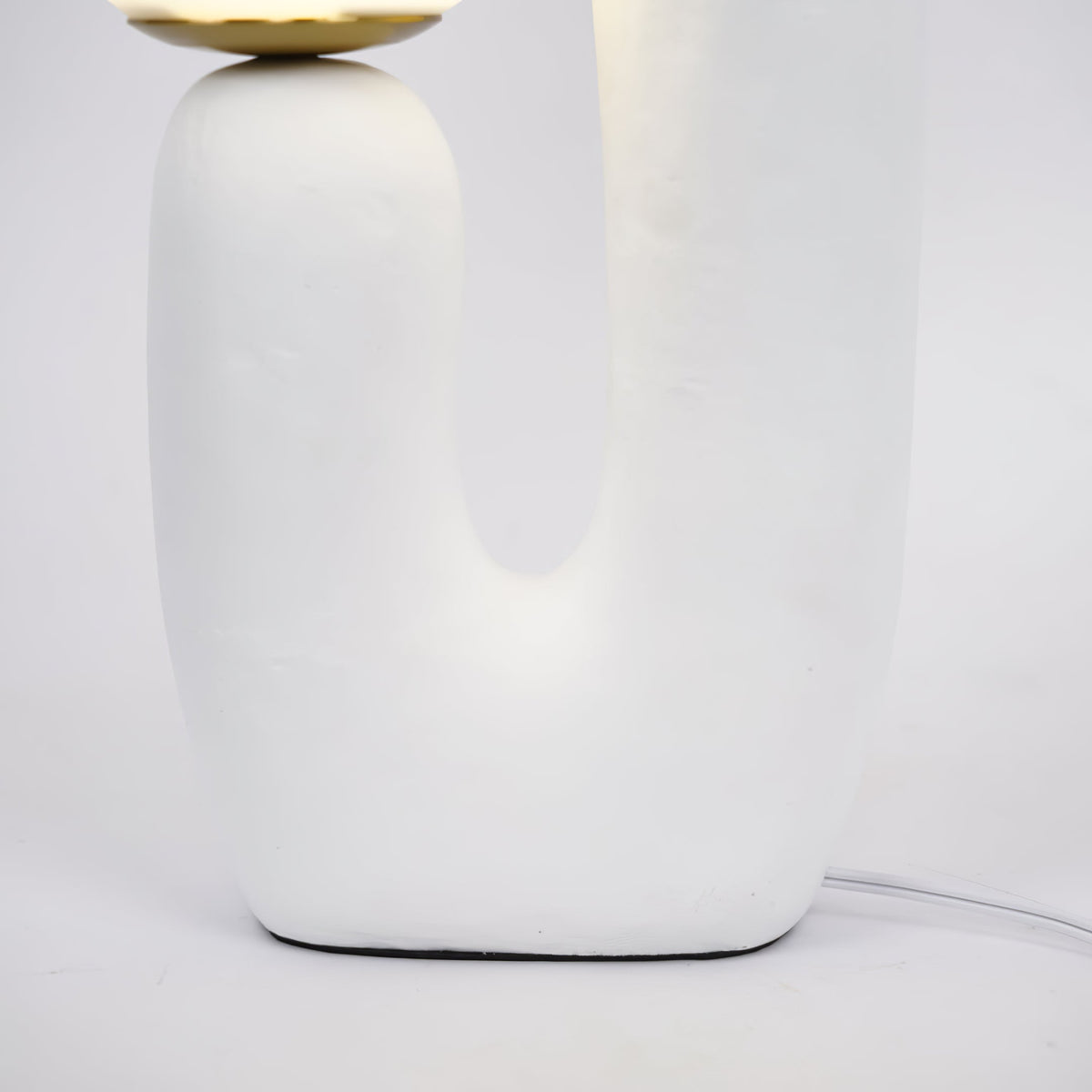 Oo Rough Table Lamp