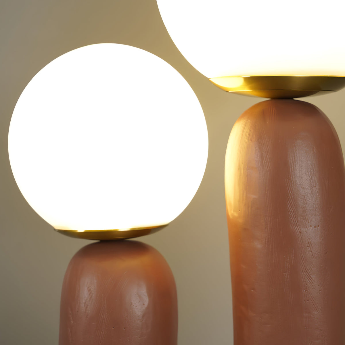 Oo Rough Table Lamp