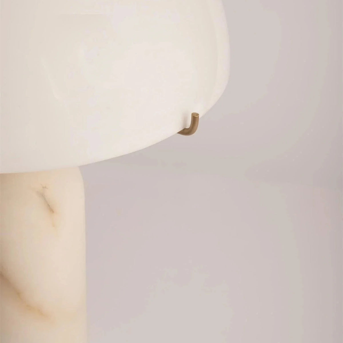 Peono Alabaster Table Lamp - Franing